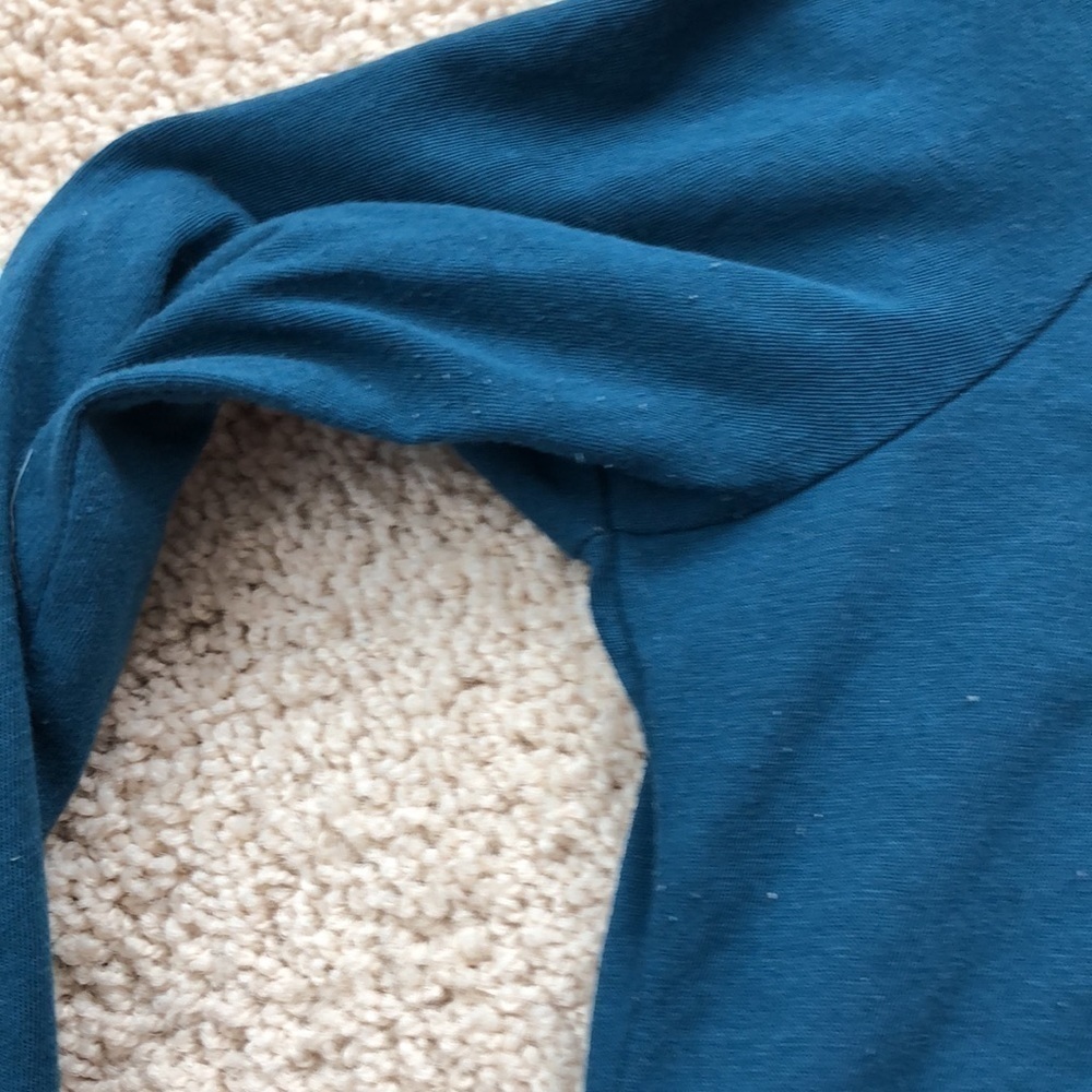 4/$20 Motherhood Top Size M Teal “Extra Thankful This Year” - Picture 5 of 10